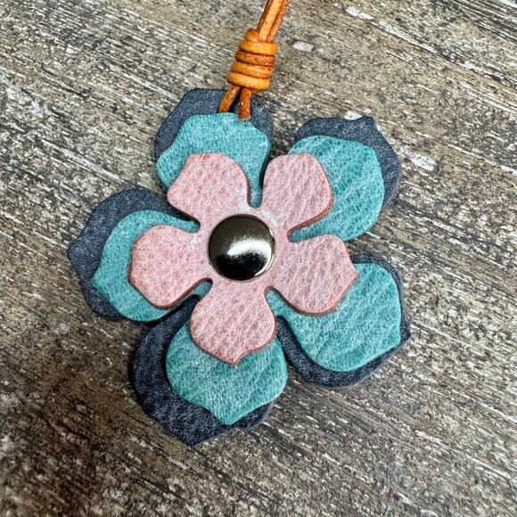 Leather Charm Flower Bag Charm Genuine Leather Purse Keychain NEW FAST SHIP - Picture 3 of 5